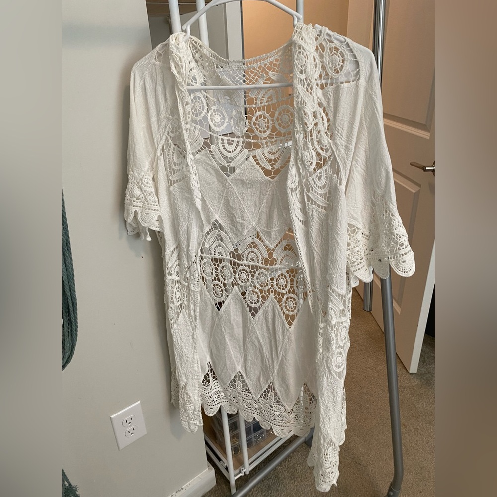 White knit beach cover up / kimono